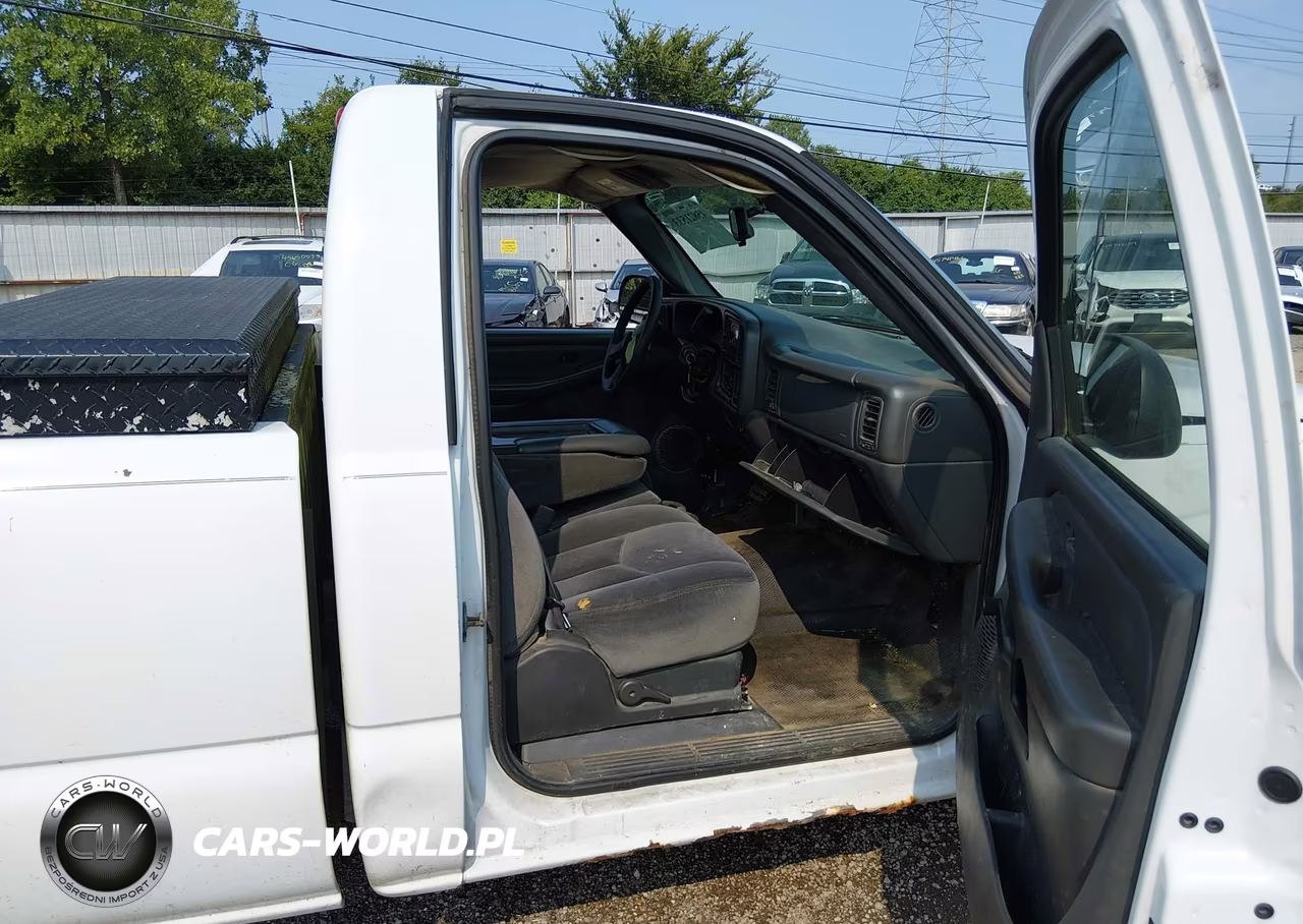 2007 GMC Sierra 1500 Classic Work Truck VIN:1GTEC14X57Z176882 - 5