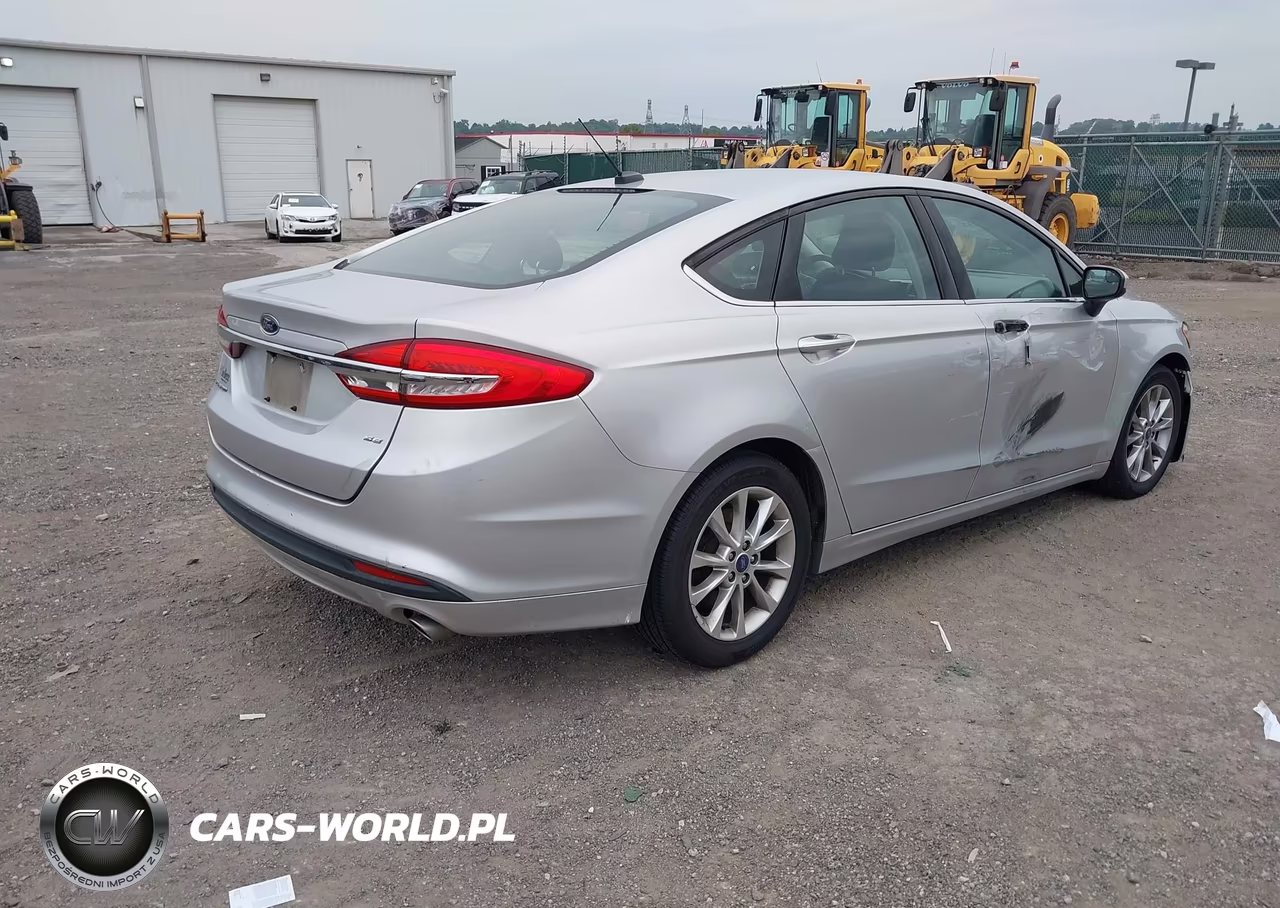 2017 Ford Fusion Se VIN:3FA6P0H73HR111991 - 4