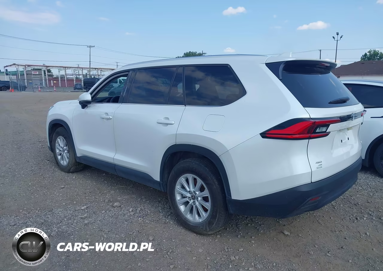 2024 Toyota Grand Highlander Xle VIN:5TDAAAB56RS023115 - 3