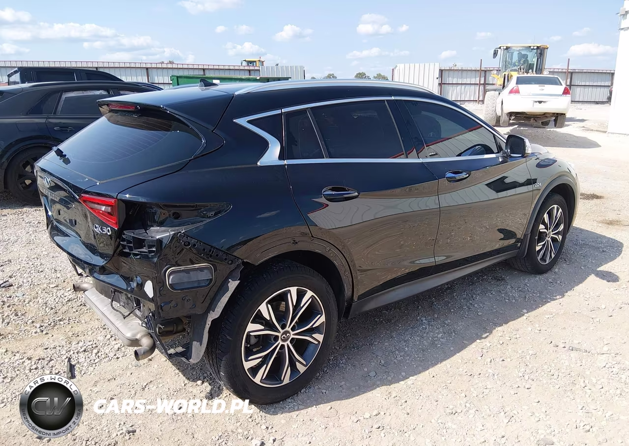 2017 Infiniti Qx30 Premium VIN:SJKCH5CR8HA016589 - 4