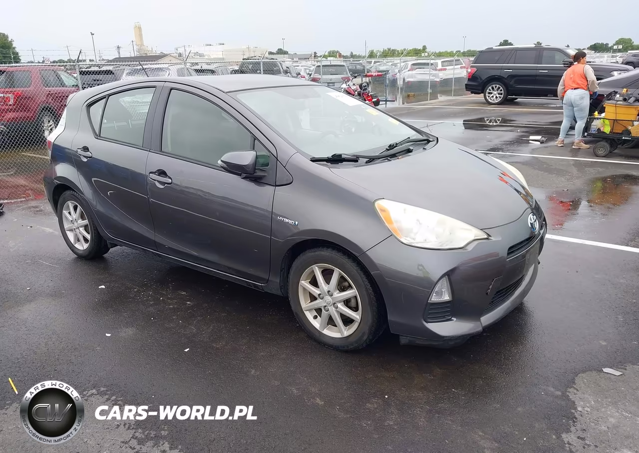2013 Toyota Prius C Three