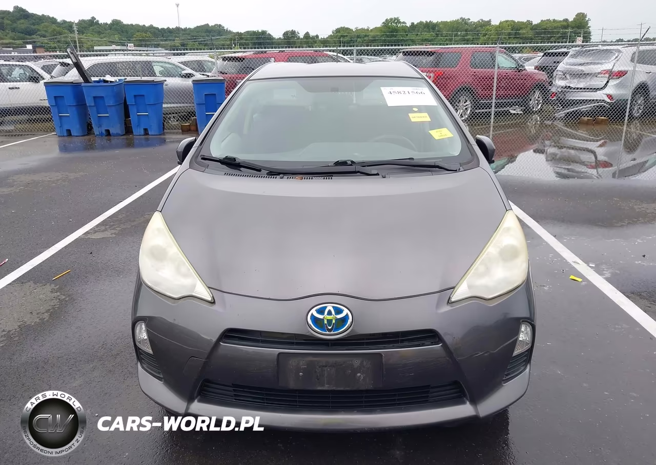 2013 Toyota Prius C Three VIN:JTDKDTB39D1532272 - 12