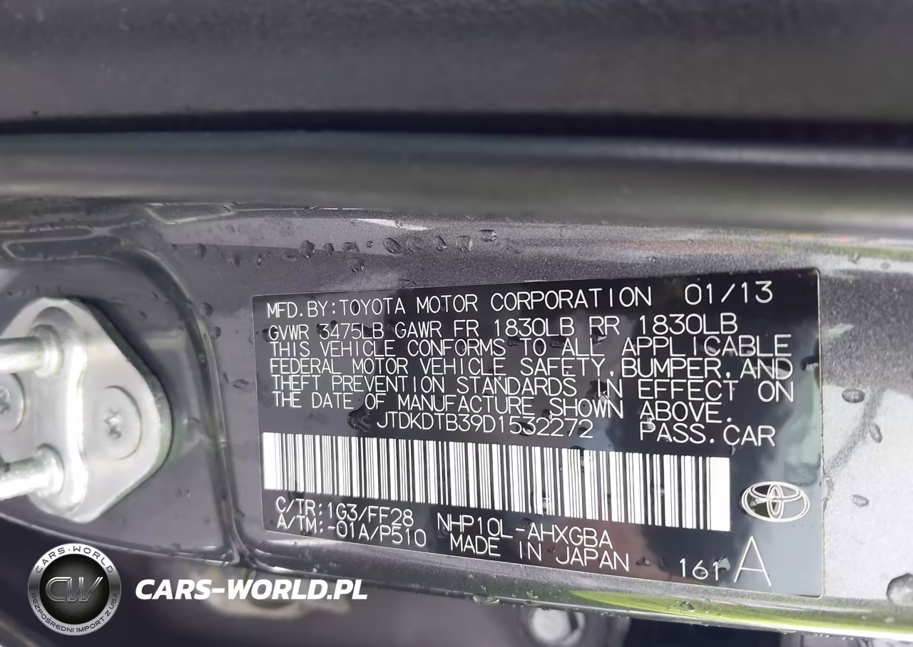 2013 Toyota Prius C Three VIN:JTDKDTB39D1532272 - 9