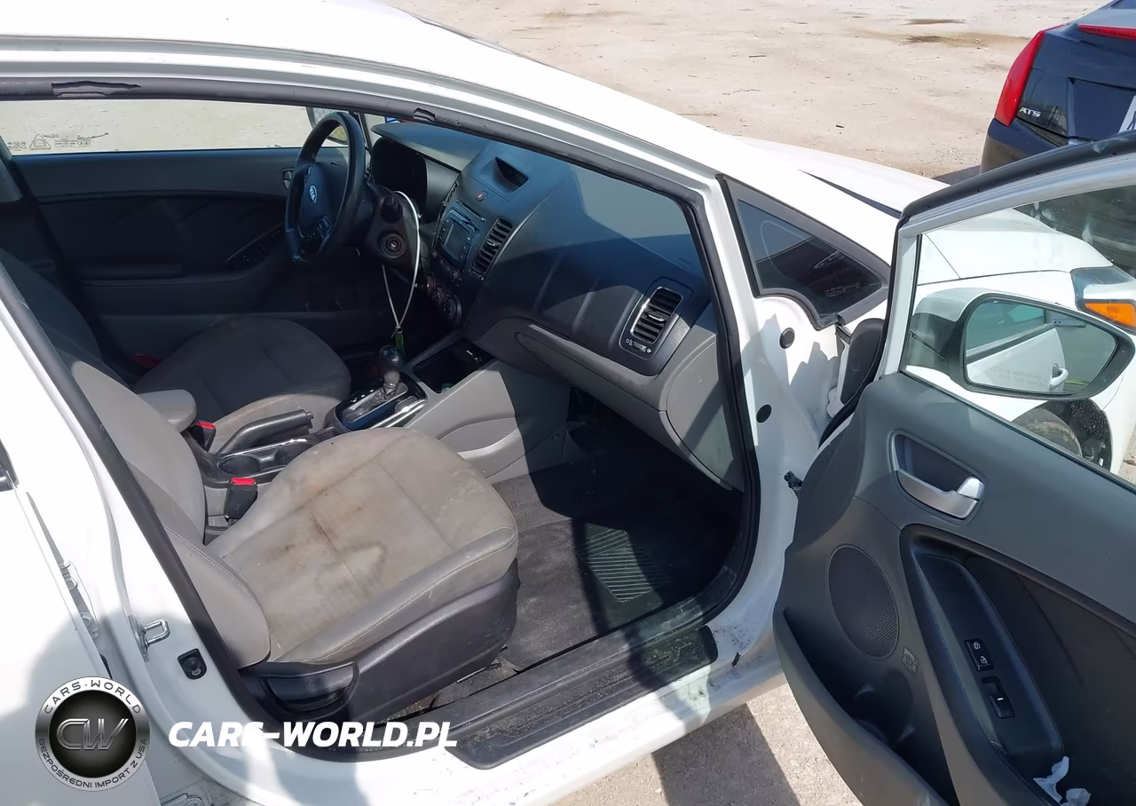 2017 Kia Forte Lx VIN:3KPFL4A7XHE145103 - 5