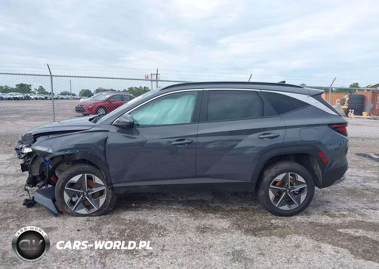 2026 Hyundai Tucson Hybrid Sel VIN:KM8JBDD13TU439856 - 14