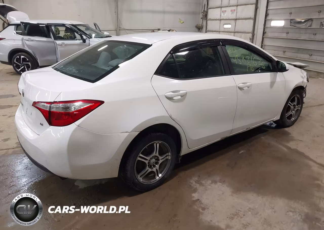 2016 Toyota Corolla Le VIN:2T1BURHE6GC688054 - 4