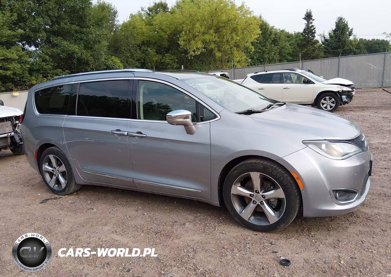 2018 Chrysler Pacifica Limited VIN:2C4RC1GG0JR262003 - 14