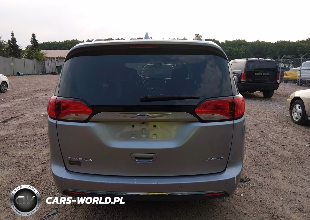 2018 Chrysler Pacifica Limited VIN:2C4RC1GG0JR262003 - 17