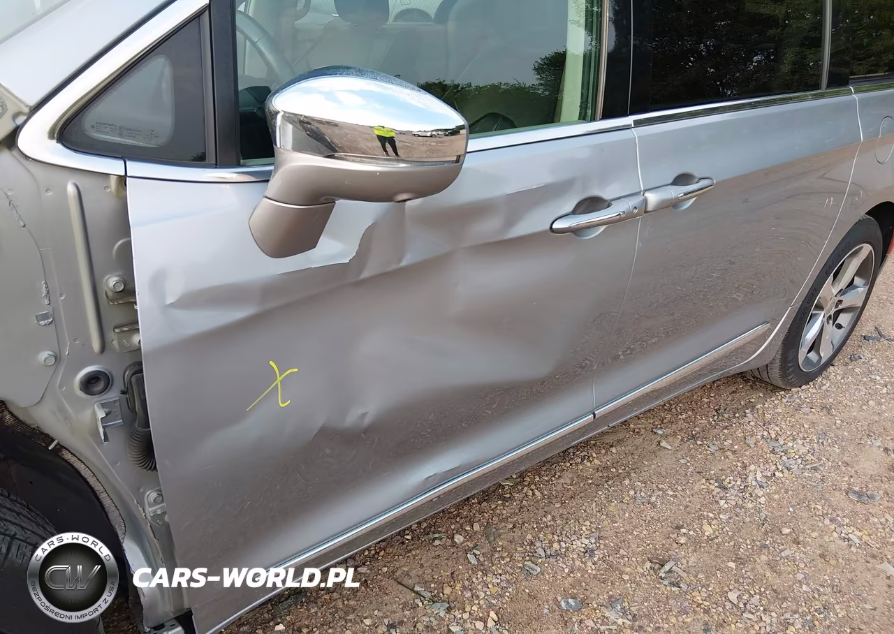 2018 Chrysler Pacifica Limited VIN:2C4RC1GG0JR262003 - 19