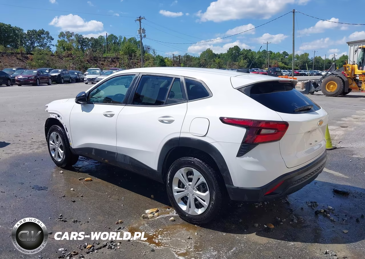 2025 Chevrolet Trax Fwd Ls VIN:KL77LFEP5SC110152 - 3