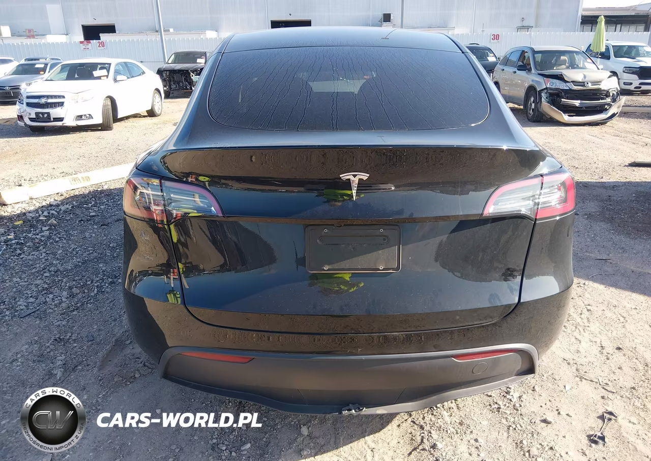 2024 Tesla Model Y Long Range Single Motor Rear-Wheel Drive-Rwd VIN:7SAYGDED3RF048448 - 17
