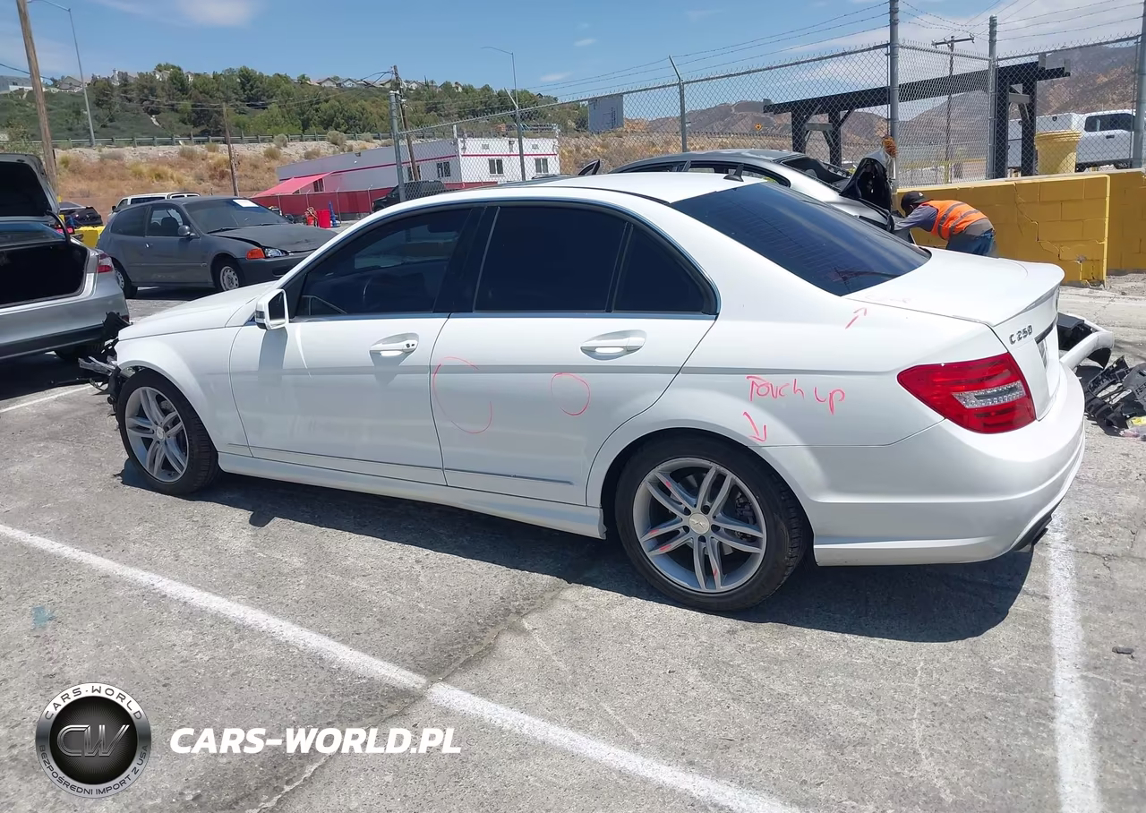 2013 Mercedes-Benz C 250 VIN:WDDGF4HB9DR265064 - 15