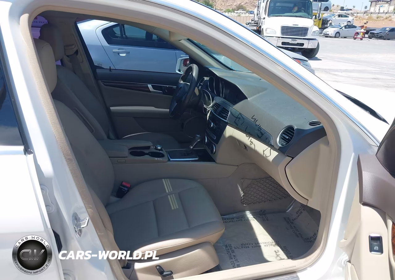 2013 Mercedes-Benz C 250 VIN:WDDGF4HB9DR265064 - 5