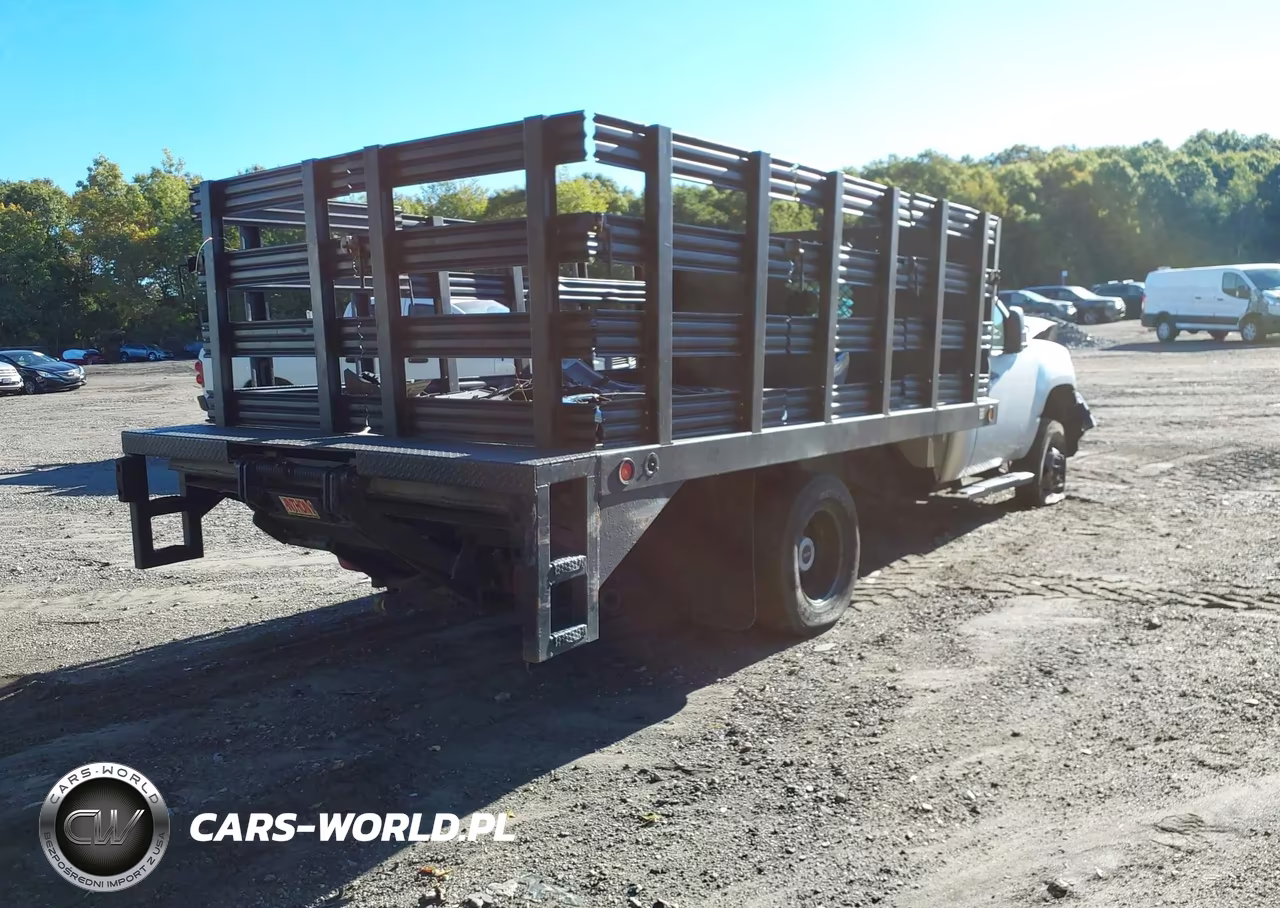 2013 GMC Sierra 3500Hd Chassis Work Truck VIN:1GD312CG8DF140892 - 4