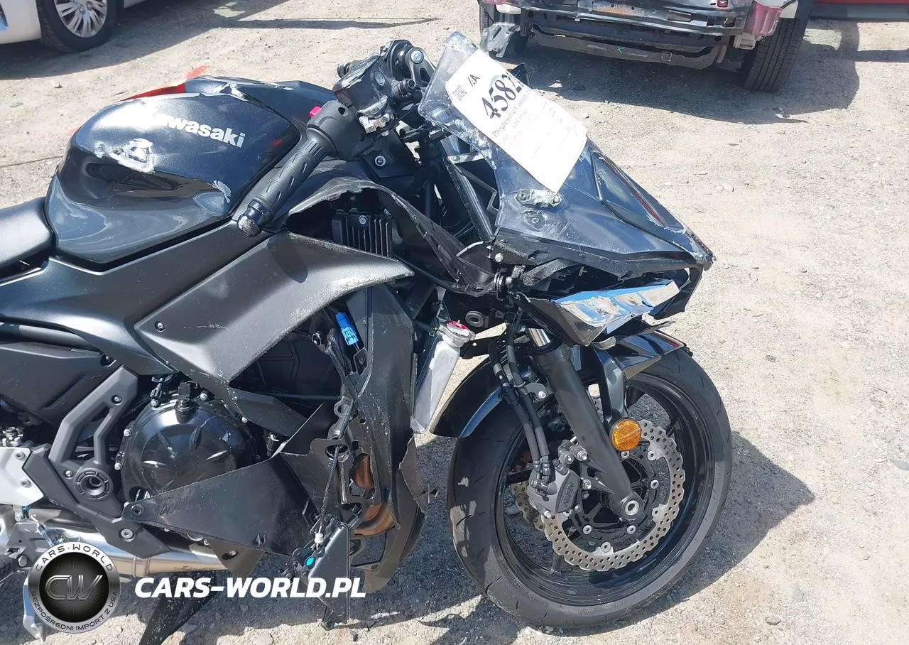 2026 Kawasaki Ex650 R VIN:ML5EXER17TDAG8117 - 17