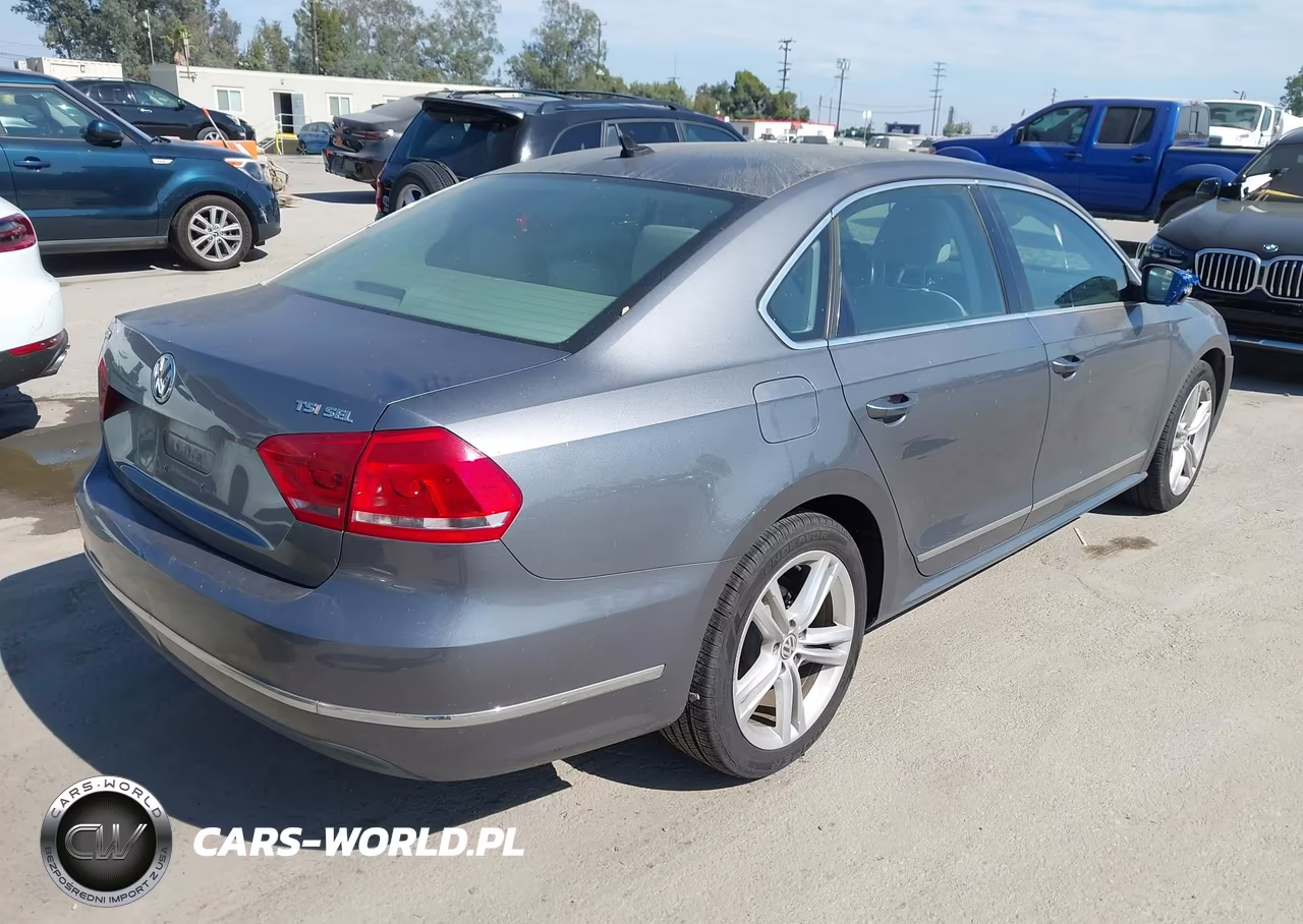 2015 Volkswagen Passat 1.8T Sel Premium VIN:1VWCS7A35FC117103 - 4