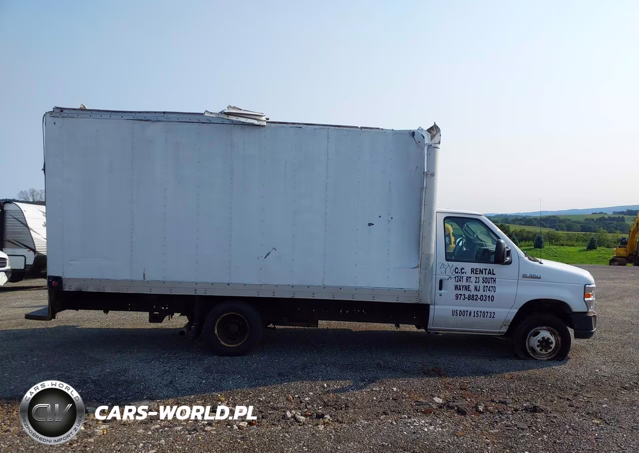 2018 Ford E-350 Cutaway VIN:1FDWE3FS3JDC23032 - 13