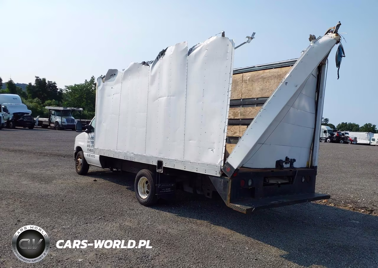 2018 Ford E-350 Cutaway VIN:1FDWE3FS3JDC23032 - 3