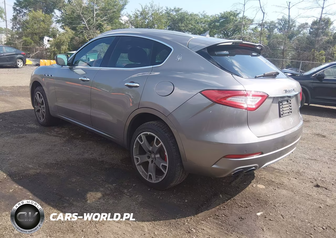 2017 Maserati Levante S VIN:ZN661YUS9HX234303 - 3