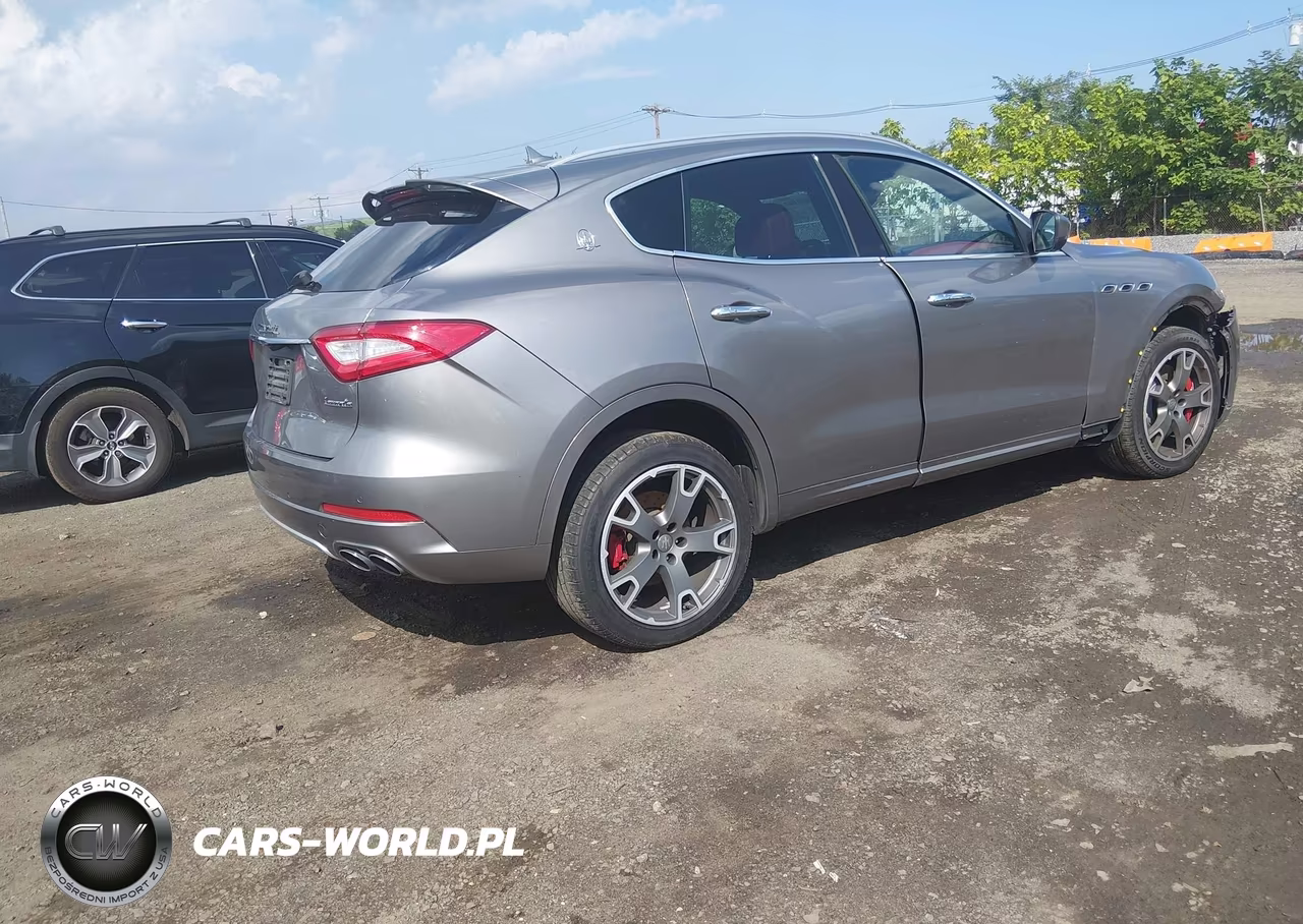 2017 Maserati Levante S VIN:ZN661YUS9HX234303 - 4