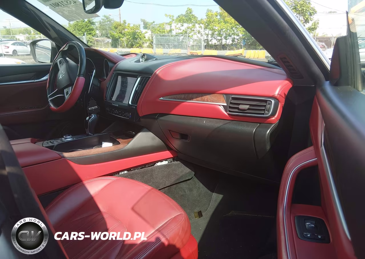 2017 Maserati Levante S VIN:ZN661YUS9HX234303 - 5