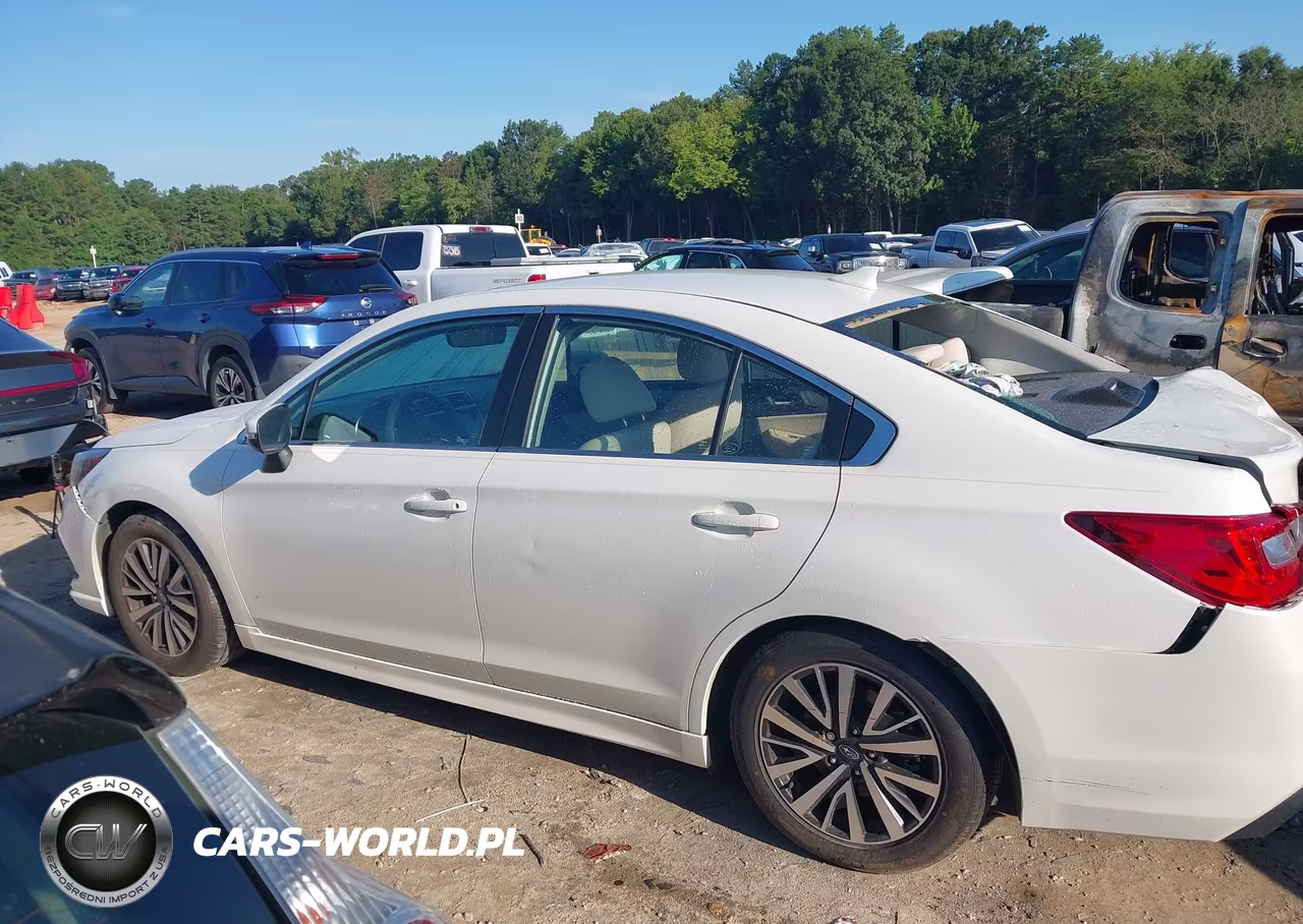 2018 Subaru Legacy 2.5I Premium VIN:4S3BNAF64J3004838 - 14