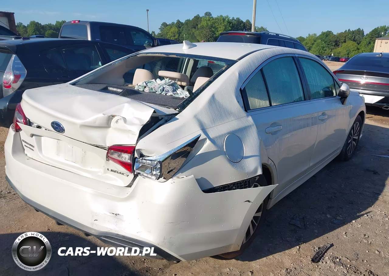 2018 Subaru Legacy 2.5I Premium VIN:4S3BNAF64J3004838 - 4