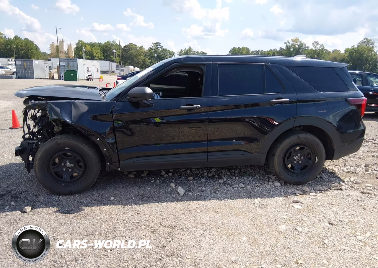 2025 Ford Police Interceptor Utility VIN:1FM5K8AB9SGC01061 - 14