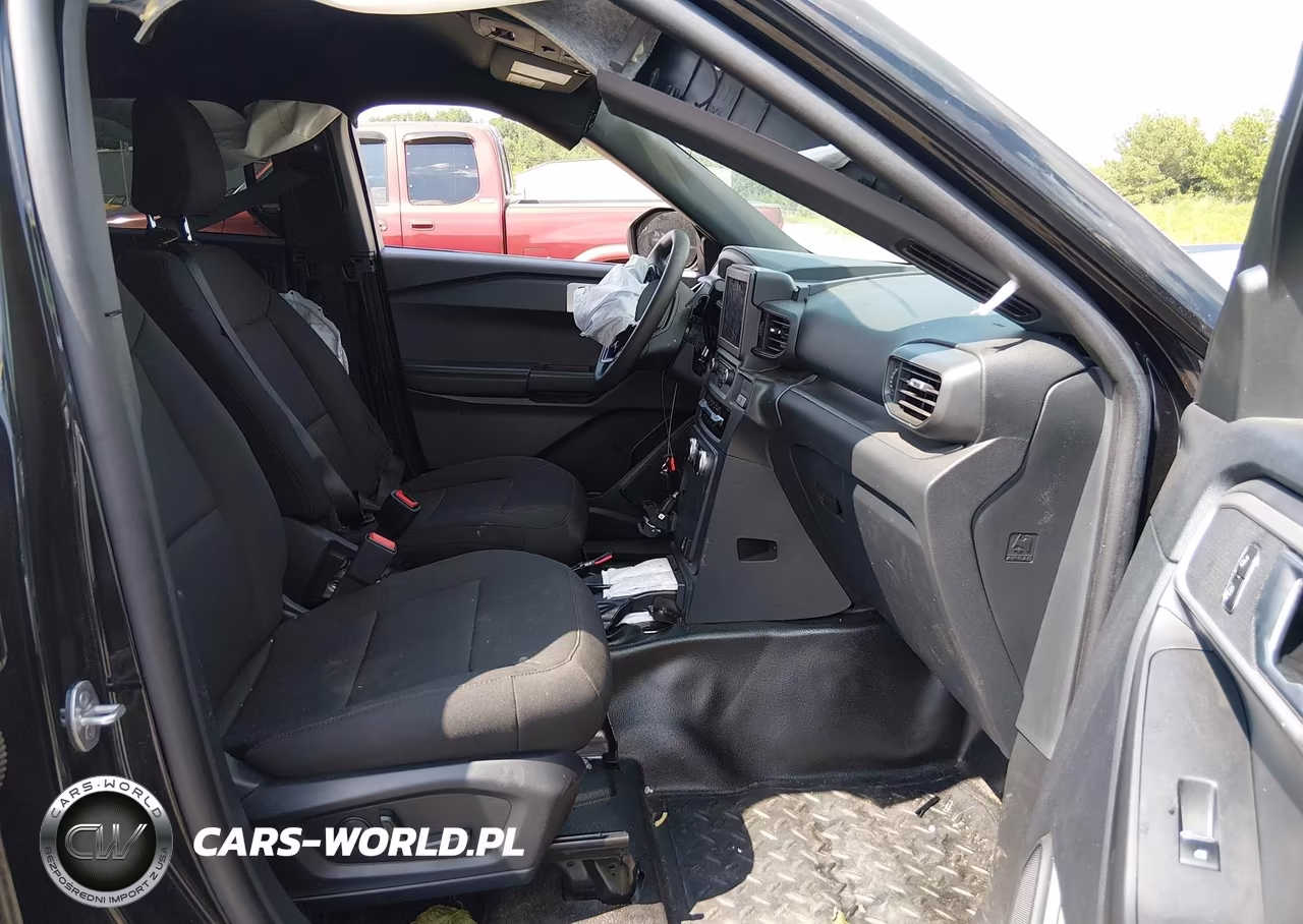 2025 Ford Police Interceptor Utility VIN:1FM5K8AB9SGC01061 - 5