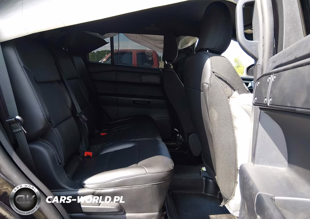 2025 Ford Police Interceptor Utility VIN:1FM5K8AB9SGC01061 - 8