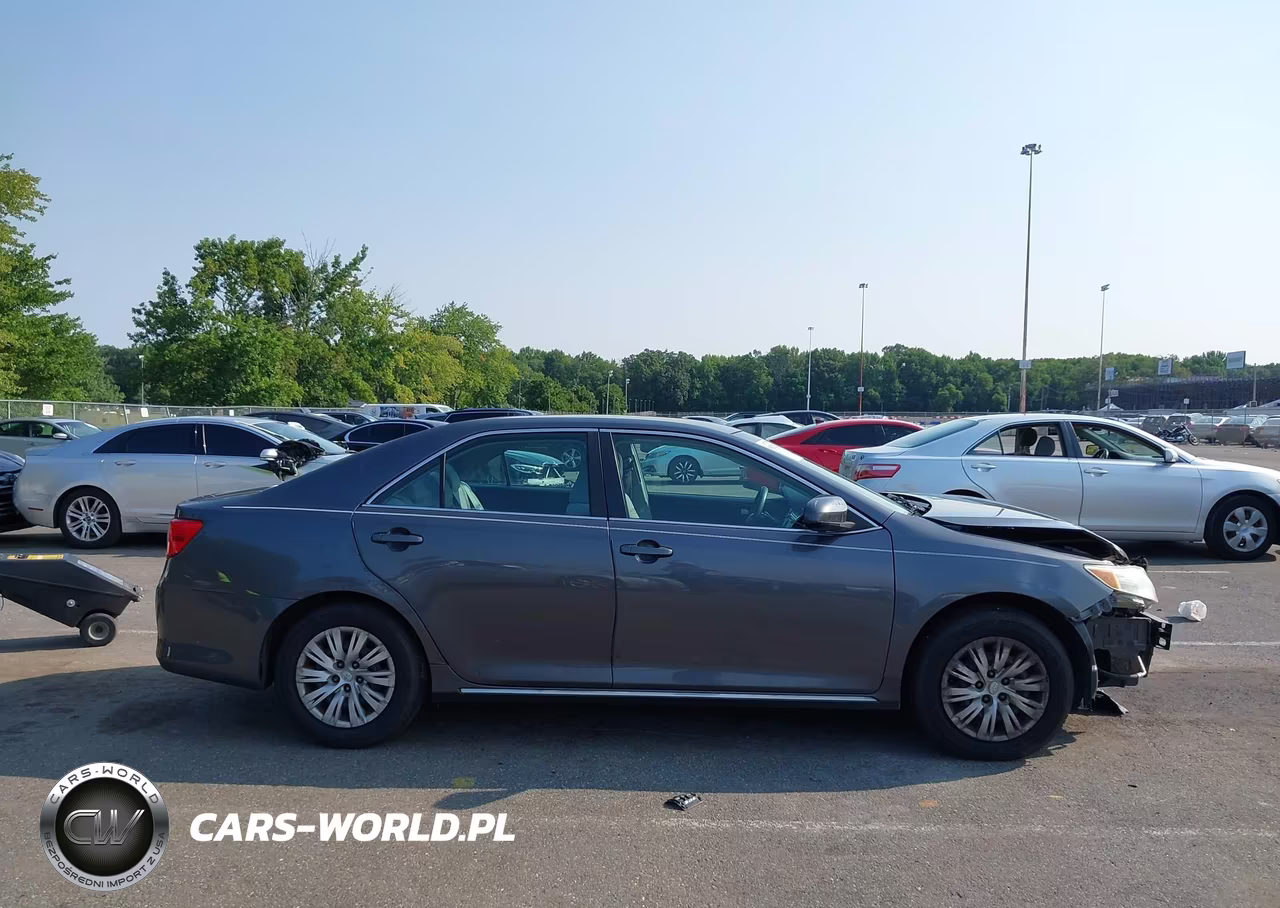 2014 Toyota Camry Le VIN:4T1BF1FK8EU472819 - 13