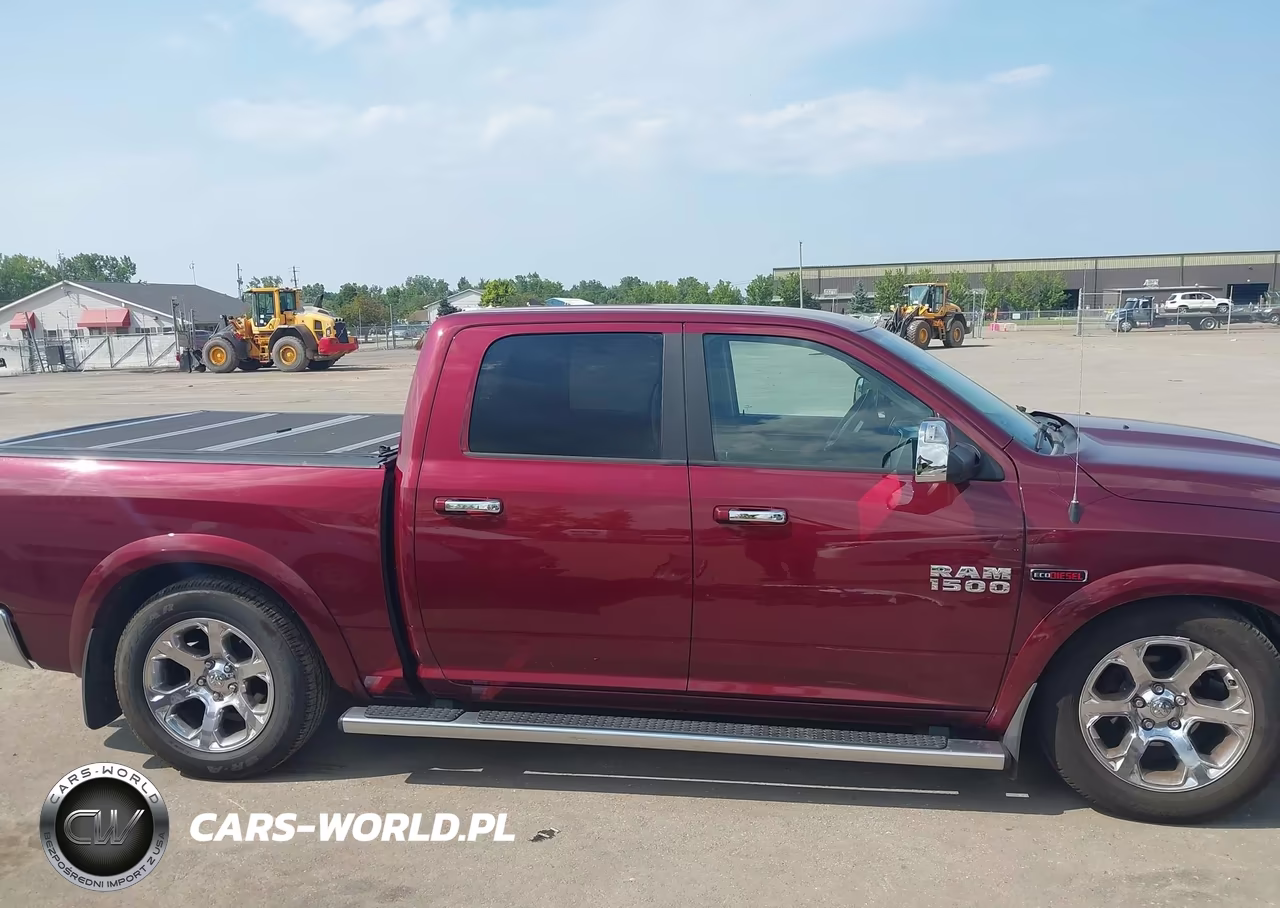 2016 Ram 1500 Laramie VIN:1C6RR7NMXGS305819 - 13