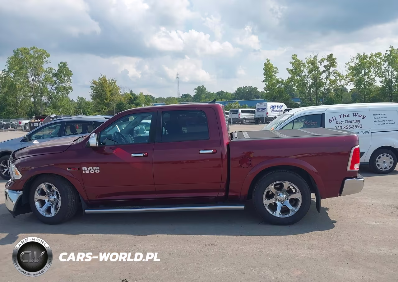 2016 Ram 1500 Laramie VIN:1C6RR7NMXGS305819 - 14