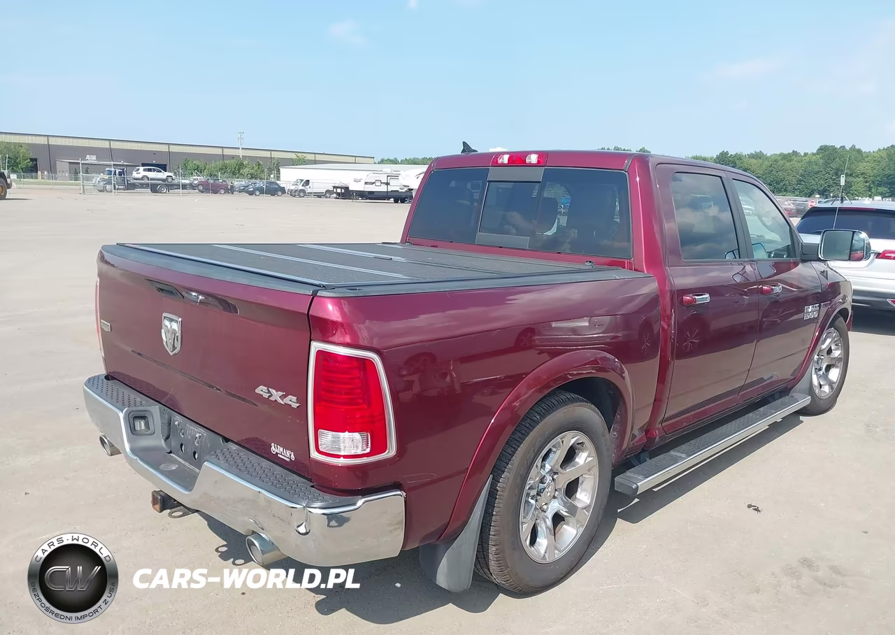 2016 Ram 1500 Laramie VIN:1C6RR7NMXGS305819 - 4