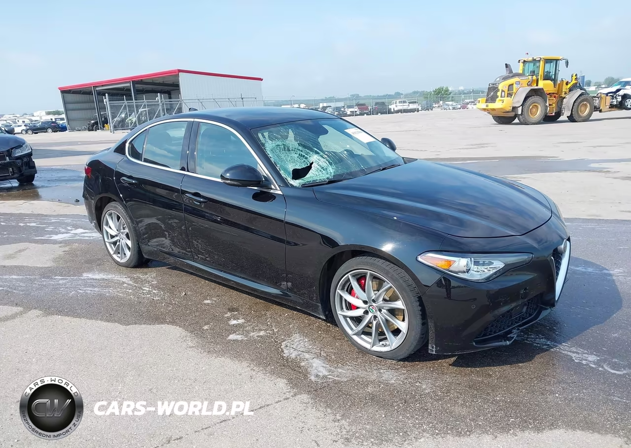 2017 Alfa Romeo Giulia Awd – zdjęcie 1 z 16