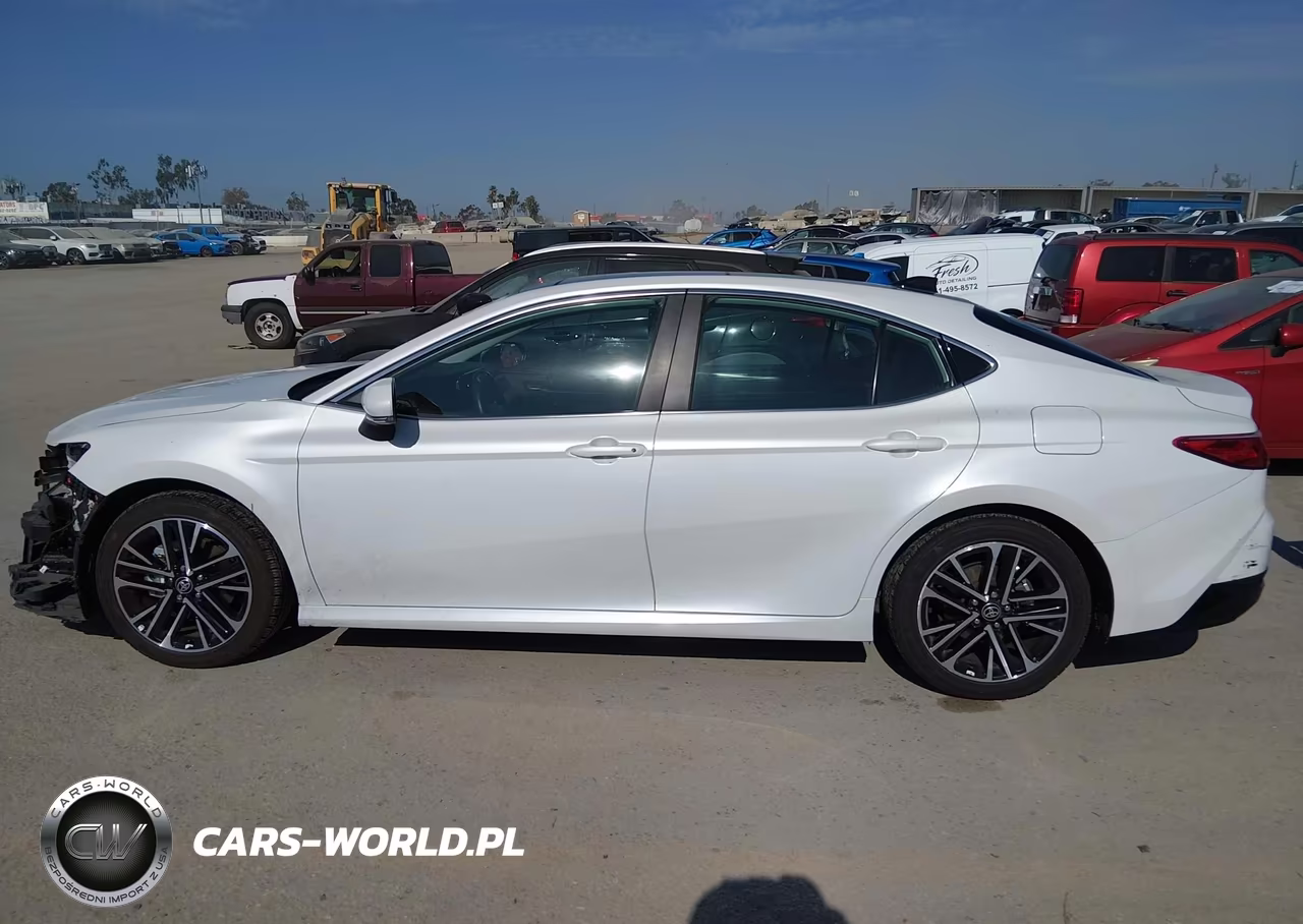 2025 Toyota Camry Xle VIN:4T1DAACK0SU553403 - 15