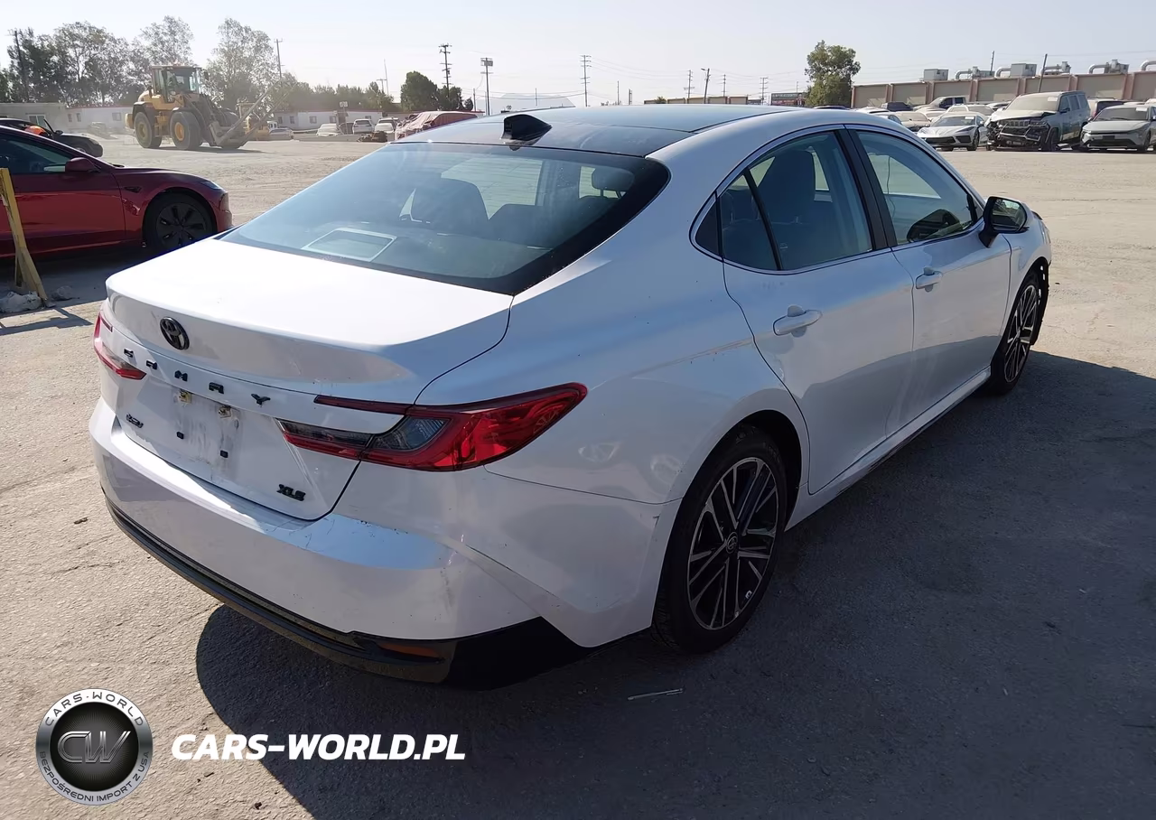 2025 Toyota Camry Xle VIN:4T1DAACK0SU553403 - 4