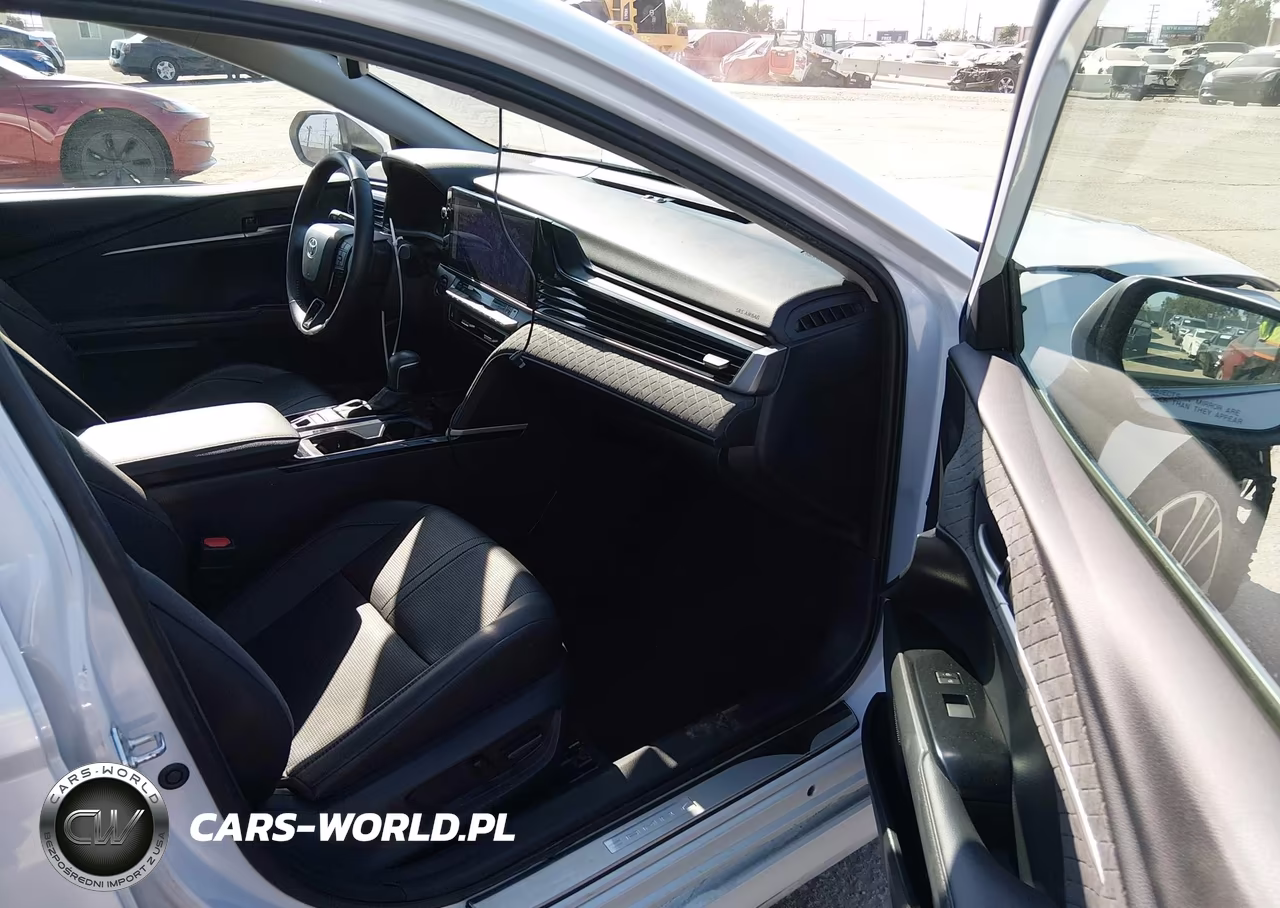 2025 Toyota Camry Xle VIN:4T1DAACK0SU553403 - 5
