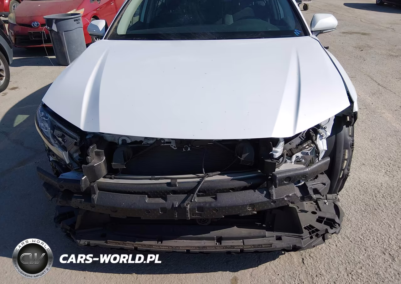 2025 Toyota Camry Xle VIN:4T1DAACK0SU553403 - 6