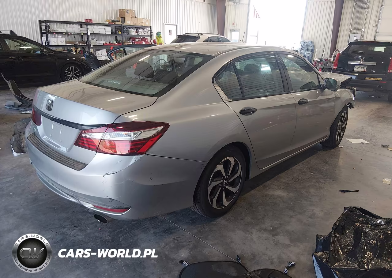 2017 Honda Accord Ex-L VIN:1HGCR2F8XHA206994 - 4