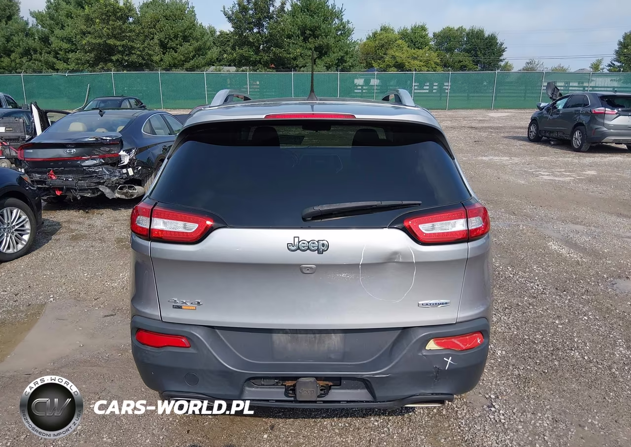 2017 Jeep Cherokee Latitude VIN:1C4PJMCS6HW595493 - 16