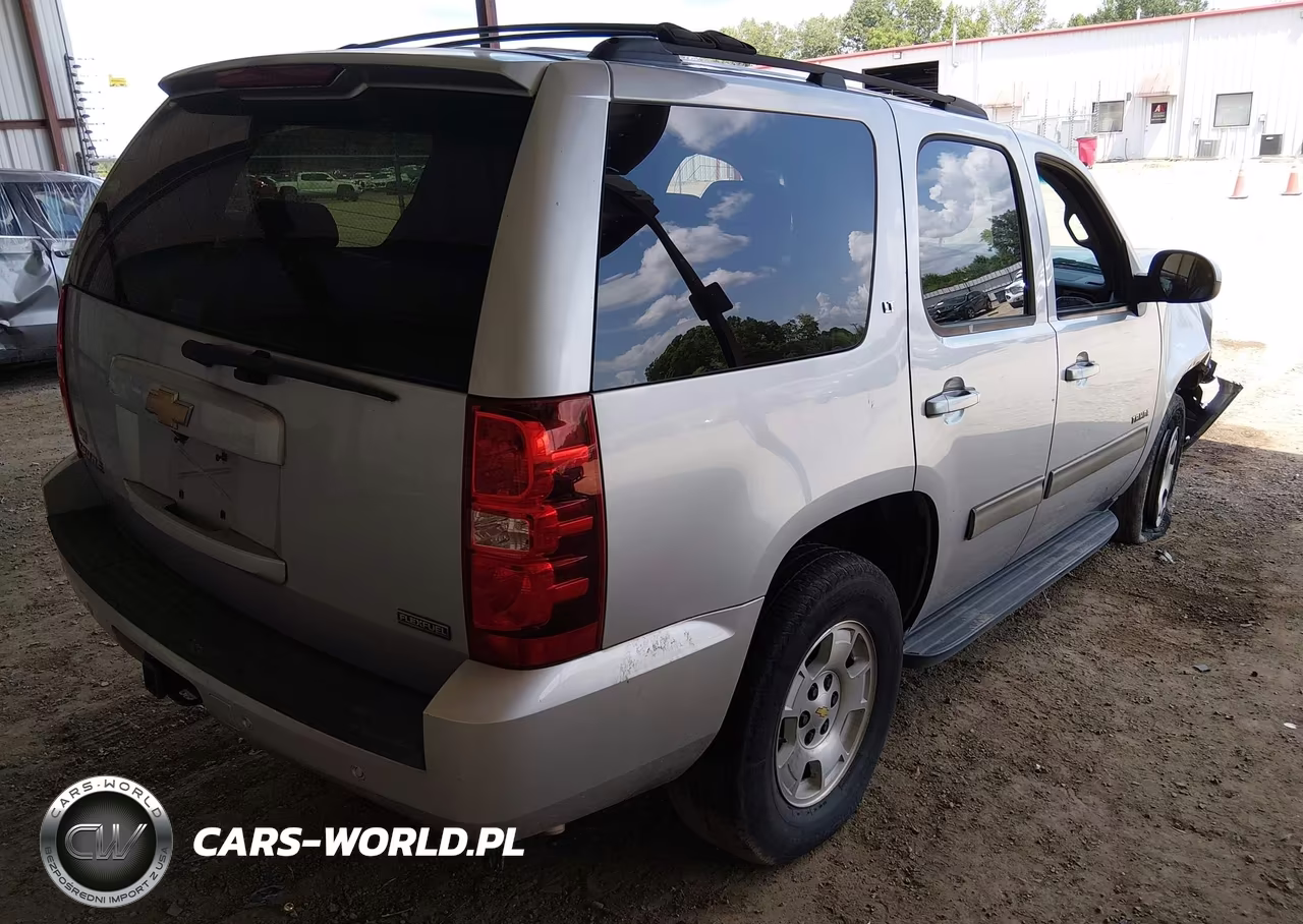 2012 Chevrolet Tahoe Lt VIN:1GNSCBE03CR278127 - 4