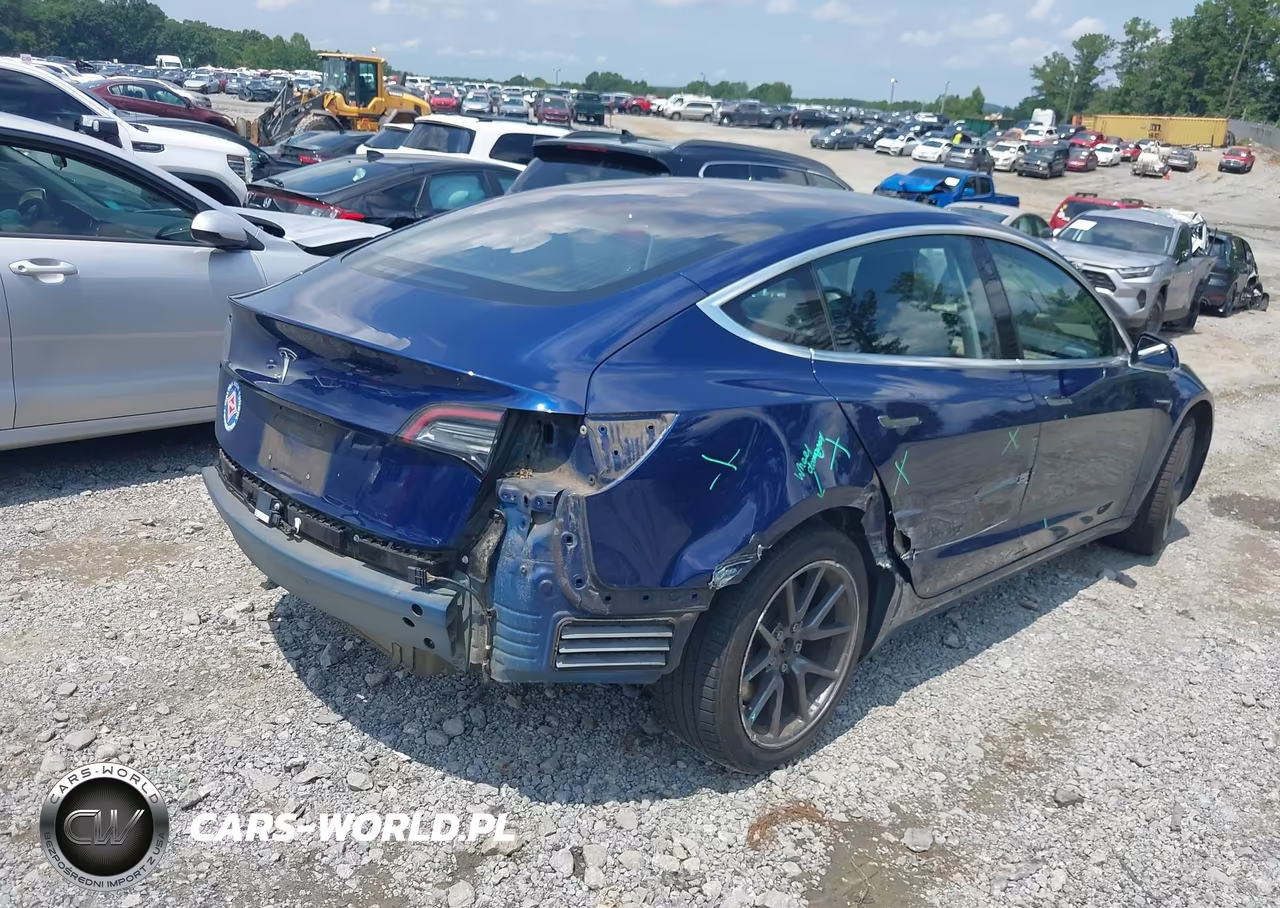 2018 Tesla Model 3 Long Range-Mid Range VIN:5YJ3E1EA1JF041567 - 4