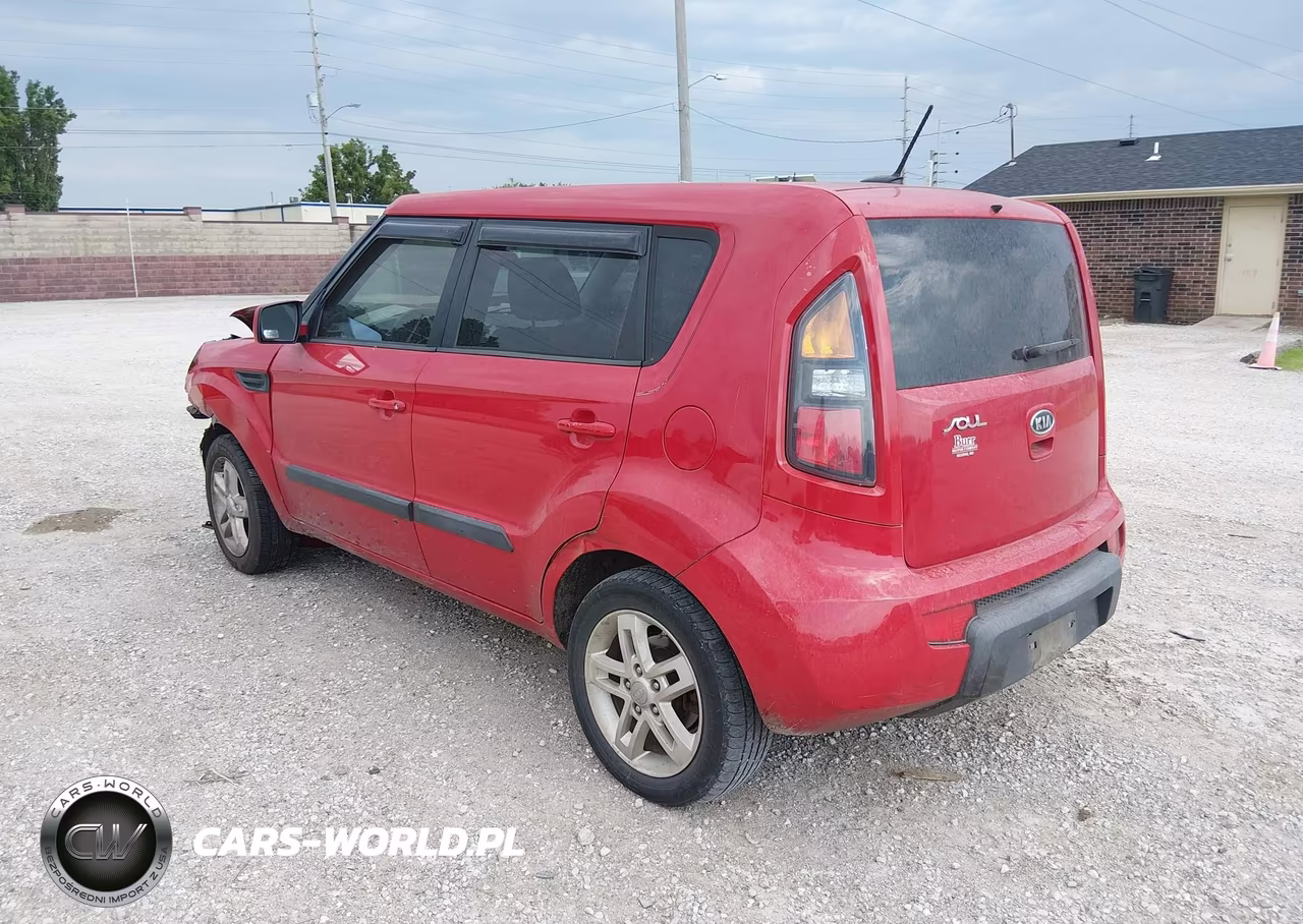 2011 Kia Soul + VIN:KNDJT2A28B7312083 - 3