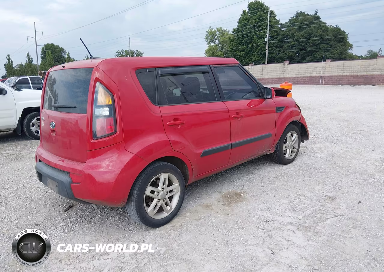 2011 Kia Soul + VIN:KNDJT2A28B7312083 - 4