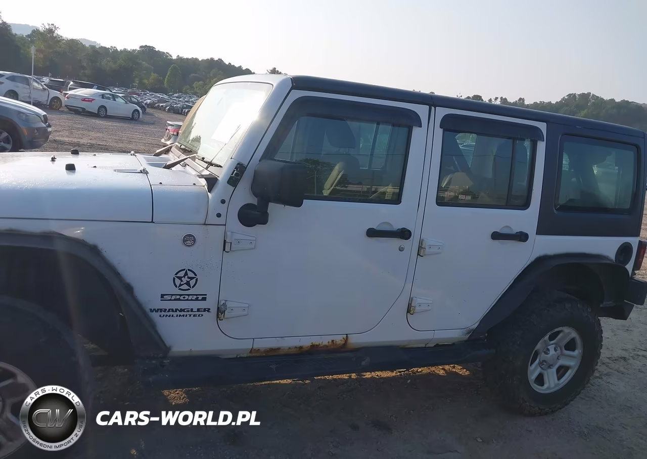 2015 Jeep Wrangler Unlimited Sport Rhd VIN:1C4BJWKG5FL679578 - 14