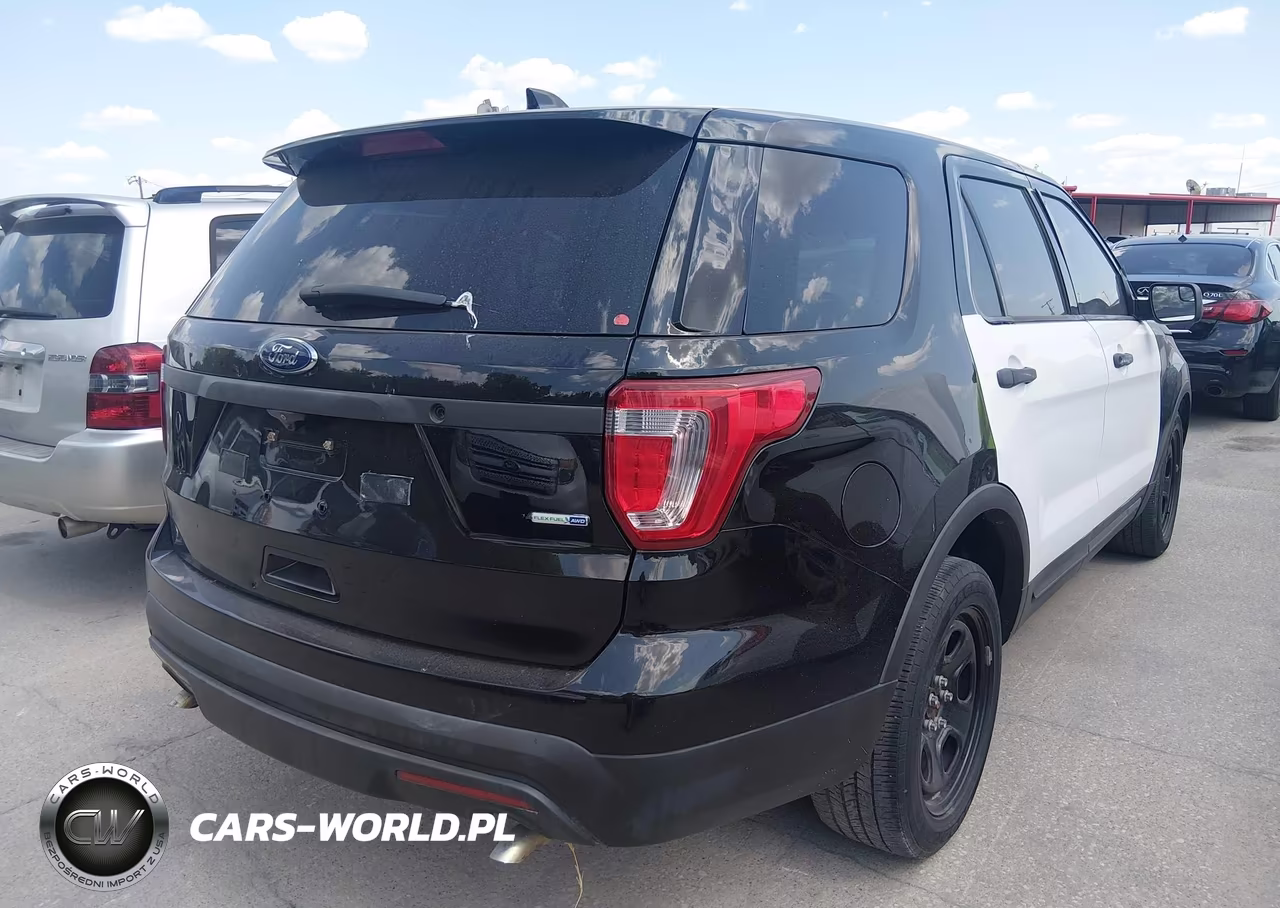 2017 Ford Utility Police Interceptor VIN:1FM5K8AR6HGA36463 - 4