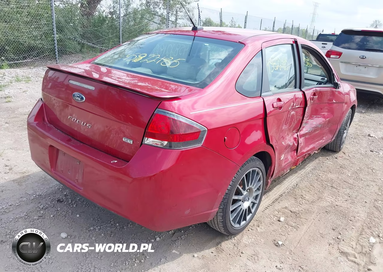 2010 Ford Focus Ses VIN:1FAHP3GN4AW270967 - 4