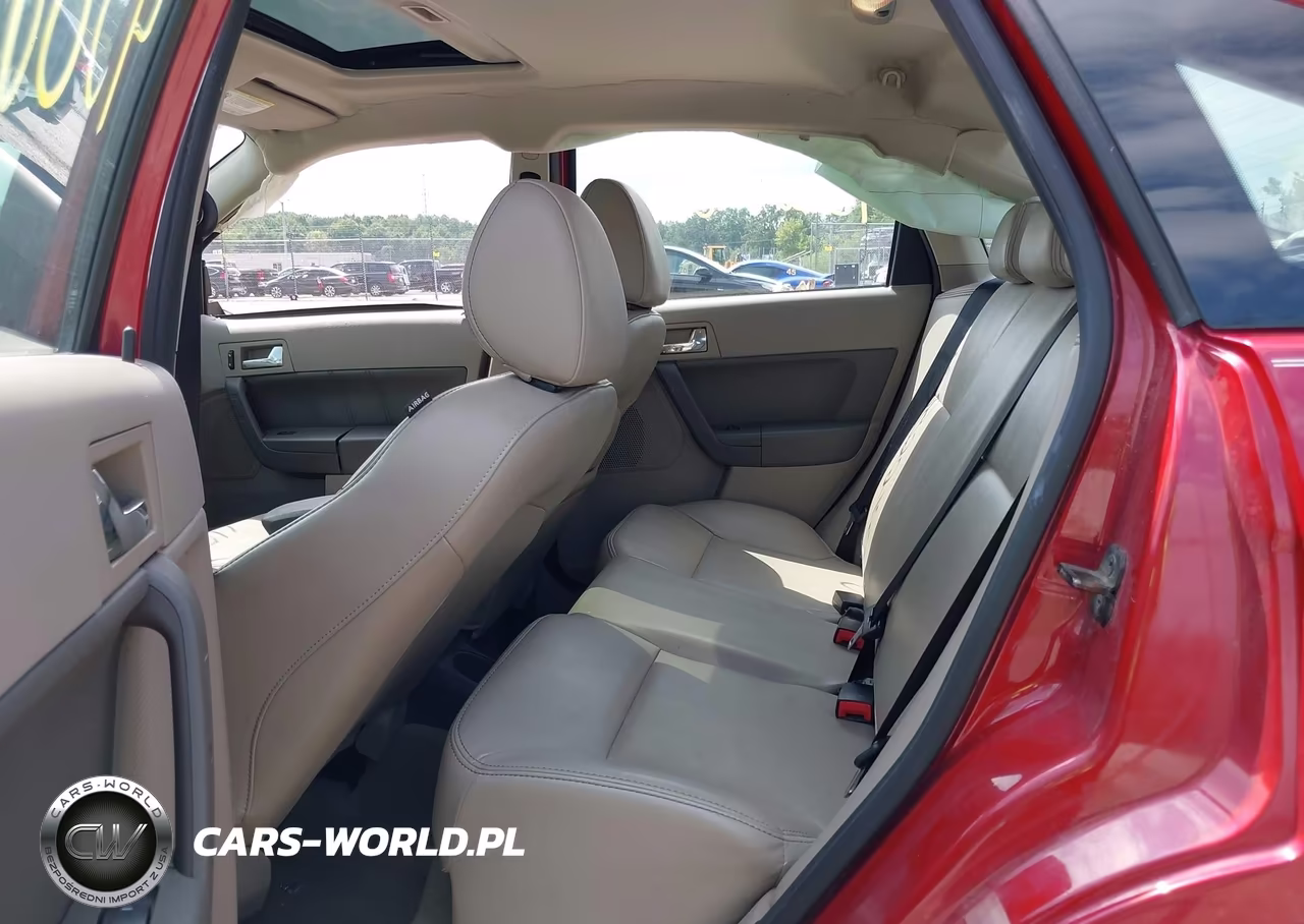 2010 Ford Focus Ses VIN:1FAHP3GN4AW270967 - 8