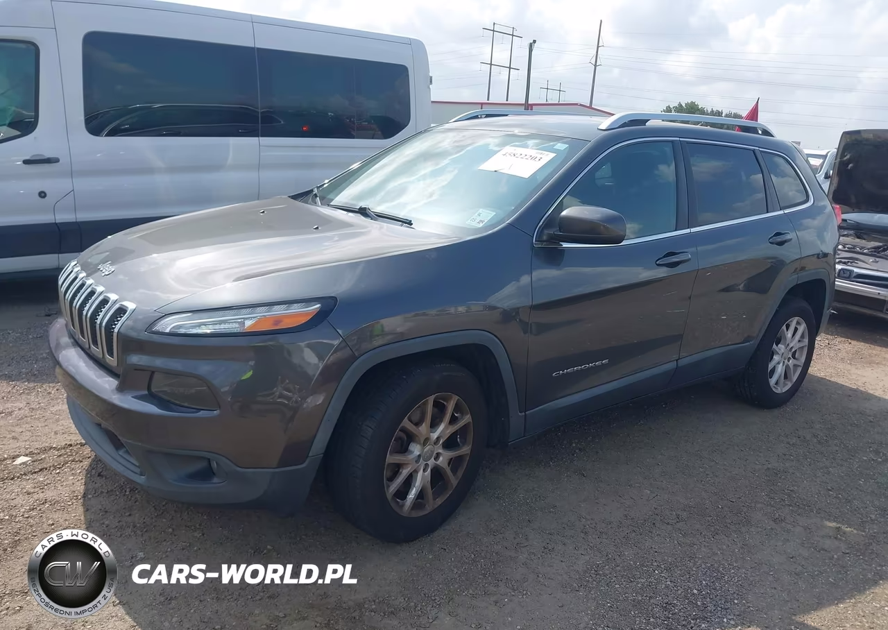 2015 Jeep Cherokee Latitude VIN:1C4PJLCB6FW690496 - 2